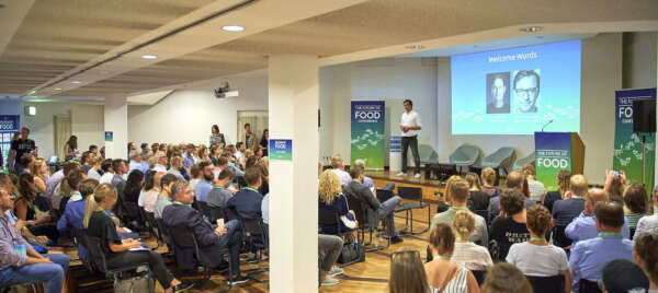 Food Conference by Chris Marxen (Headshots Berlin)