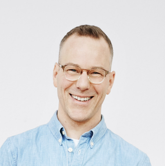 Erik Winter Portrait